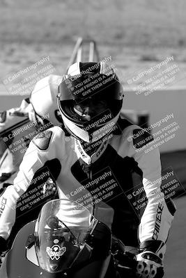 media/Oct-03-2022-Moto Forza (Mon) [[5f077a3730]]/Around the Pits/